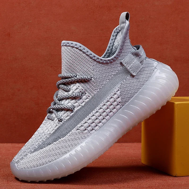 2025 Spring and Summer New Mesh Shoes Lightweight Breathable Casual Flying Knitting Sneakers Couple Mesh Shoes