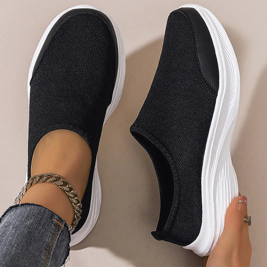 W003 Unisex Men's and Women's Flyknit Sports Shoes Running Shoes Soft Sole Wear-Resistant Lightweight Black White Casual Sports Shoes Campus Casual Style Four Seasons Loafers
