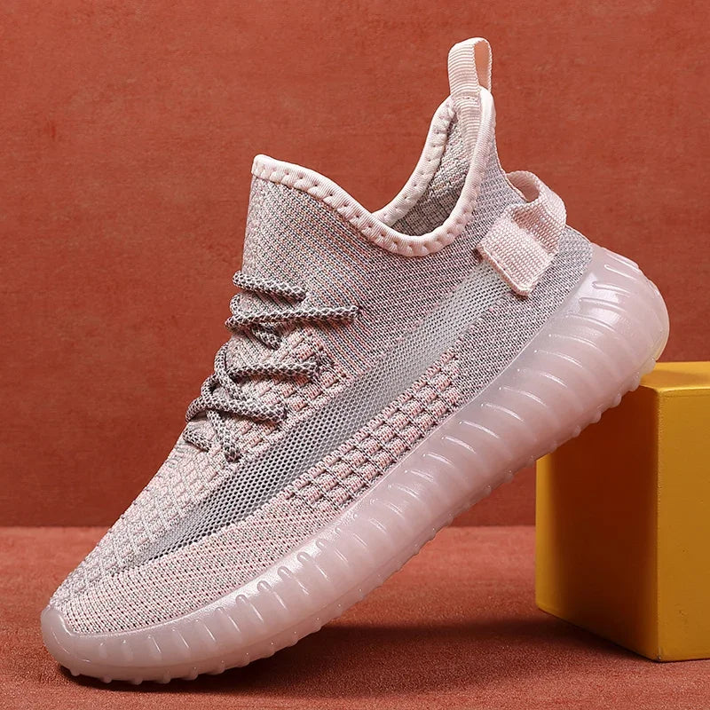 2025 Spring and Summer New Mesh Shoes Lightweight Breathable Casual Flying Knitting Sneakers Couple Mesh Shoes