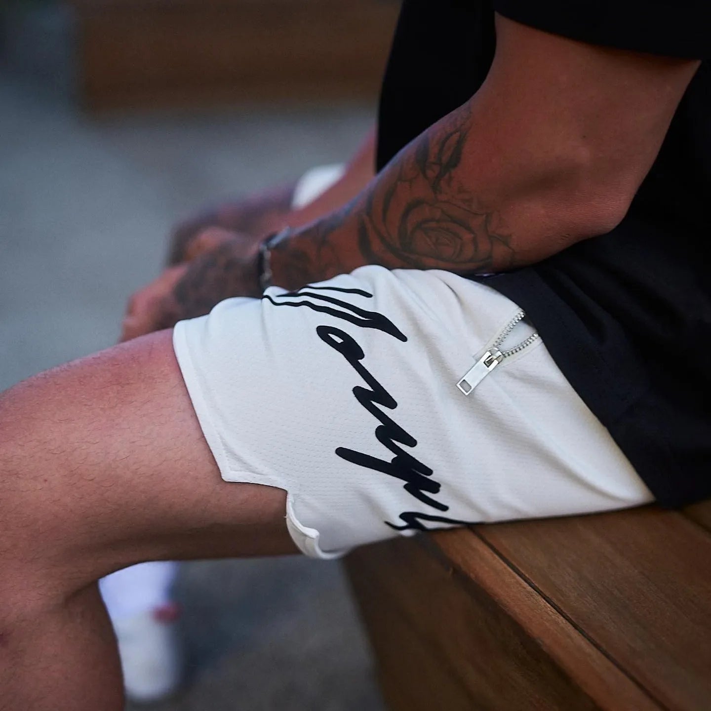 Woven Sports Quick Drying Black Shorts Men's Fitness Tide Brand Bodybuilding Slim Zipper Pocket Running Hip-hop Training Pants