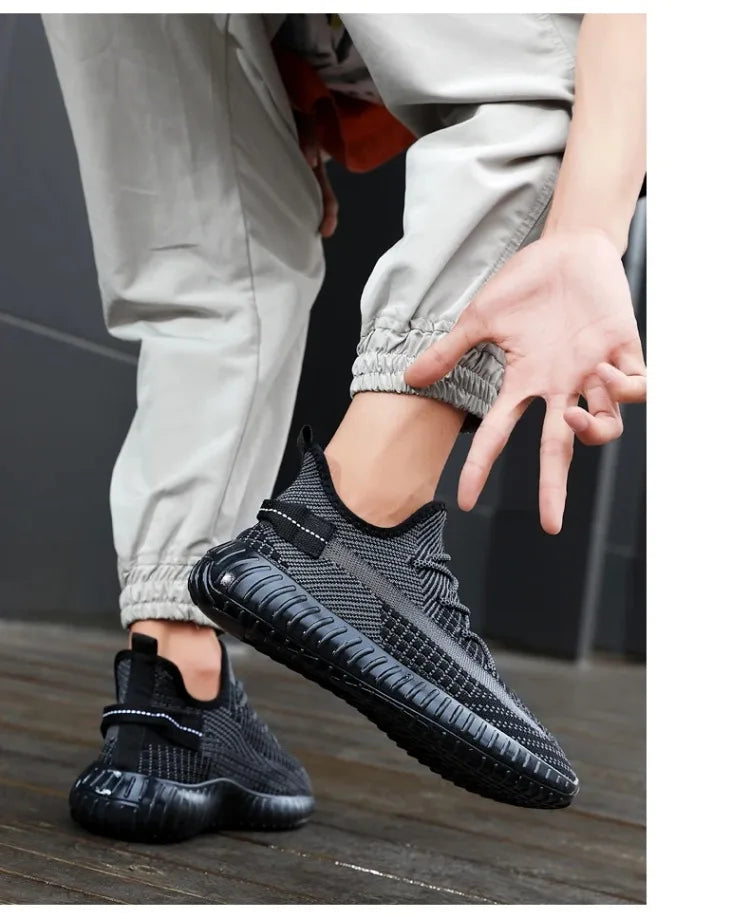 2025 Spring and Summer New Mesh Shoes Lightweight Breathable Casual Flying Knitting Sneakers Couple Mesh Shoes