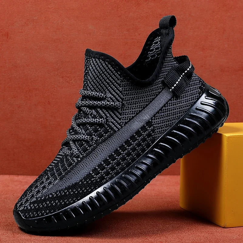 2025 Spring and Summer New Mesh Shoes Lightweight Breathable Casual Flying Knitting Sneakers Couple Mesh Shoes