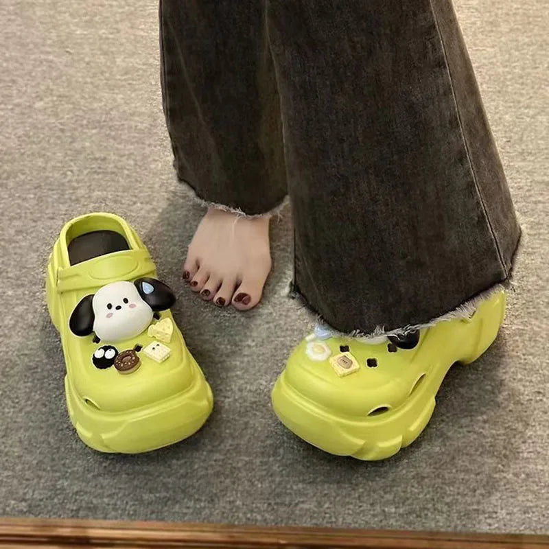Women Sandals Cartoon Cute Dog Platform Hole Shoes Female Stepping on Poo Feeling Beach Shoes Summer 2024 New Slippers Wholesale