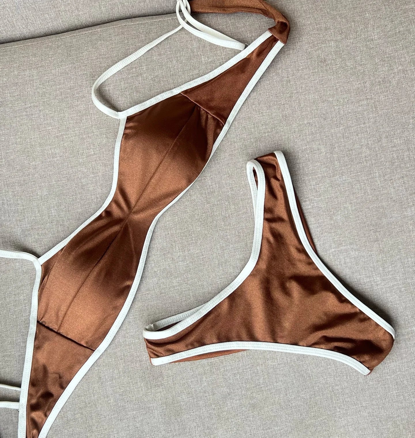 2025Sexy Bikini Women Swimsuit Female Swimwear Bandeau Biquini Thong Bathing Suit Shiny Swimming Suits Halter Bodysuit Beachwear