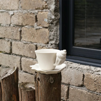 1Set Original Design Frosted Ceramic Conch Shell Coffee Cup and Saucer, Ocean Style Conch Shell Shaped Mug Coffee Cup and Saucer for Home Decoration, Home Coffee Cup, Breakfast Milk Bread Cup and Saucer, Afternoon Tea Coffee
