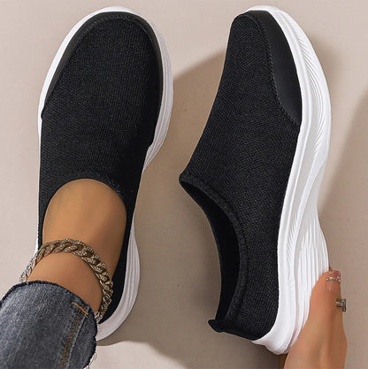 W003 Unisex Men's and Women's Flyknit Sports Shoes Running Shoes Soft Sole Wear-Resistant Lightweight Black White Casual Sports Shoes Campus Casual Style Four Seasons Loafers