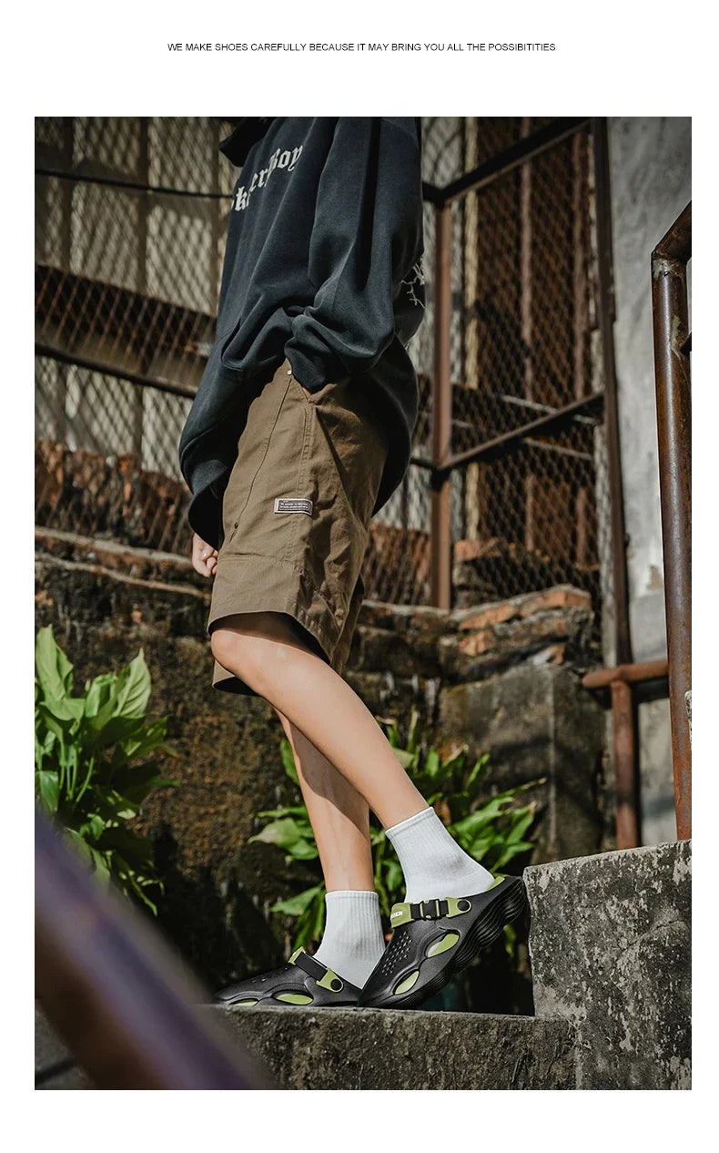 Summer Sandals Men New Fashion Cave Shoes Comfortable Soft Sole Outdoor Indoor Men's Garden Clogs Beach Shoes Slippers