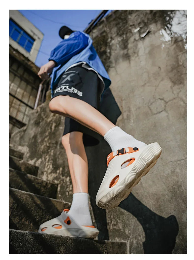 Summer Sandals Men New Fashion Cave Shoes Comfortable Soft Sole Outdoor Indoor Men's Garden Clogs Beach Shoes Slippers