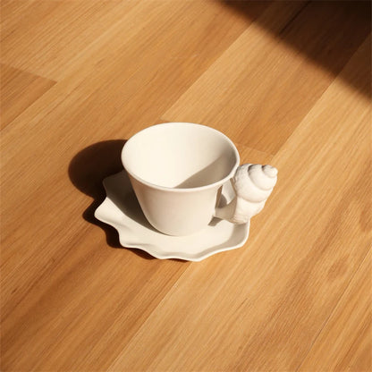 1Set Original Design Frosted Ceramic Conch Shell Coffee Cup and Saucer, Ocean Style Conch Shell Shaped Mug Coffee Cup and Saucer for Home Decoration, Home Coffee Cup, Breakfast Milk Bread Cup and Saucer, Afternoon Tea Coffee