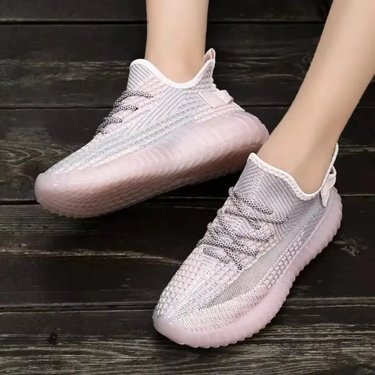 2025 Spring and Summer New Mesh Shoes Lightweight Breathable Casual Flying Knitting Sneakers Couple Mesh Shoes