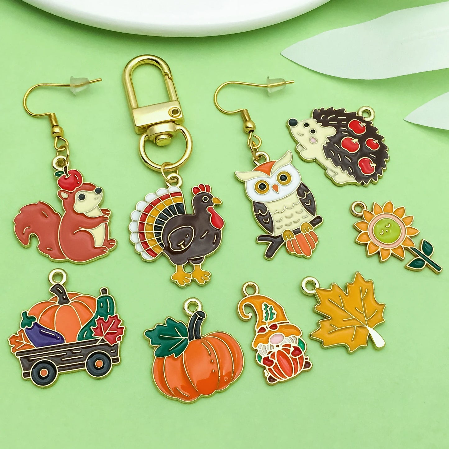 20pcs Thanksgiving Charms Alloy Turkey, Maple Leaf, Pine Cone, Scarecrow, Pumpkin Pendants for DIY Jewelry Making Accessories