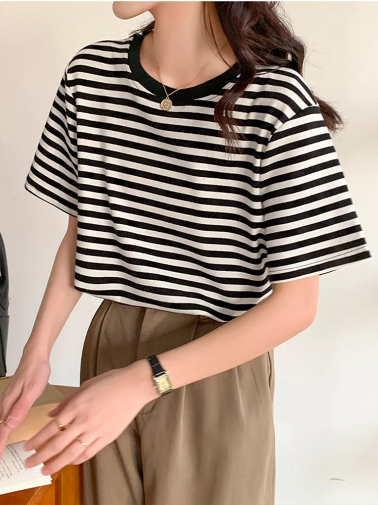Women Stripes Vintage Tshirt Tops O Neck Short Sleeve Pullover T-shirt 2024 Summer New Korea Cotton Shirt Green Black Y2K