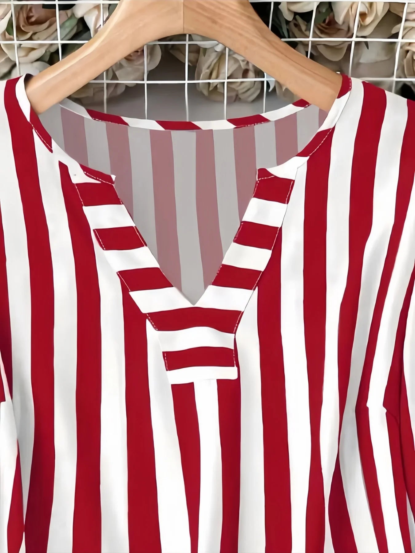 Spring Plaid T-shirt V-neck Jumper Light Breathable European and American Style Beach Travel Clothes