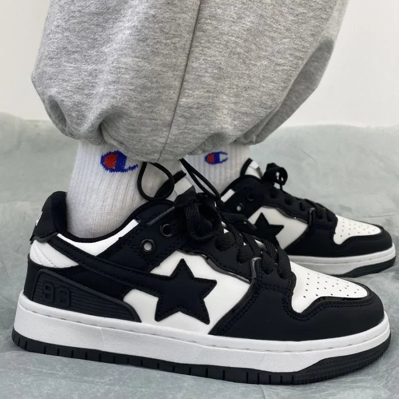 2024 New Spring Trend Brand Fashion Designer Women's Sports Shoes Flat Sneakers Casual Street Couple Shoes Skateboard Shoes