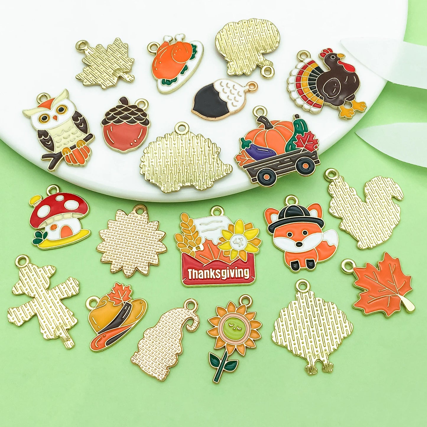 20pcs Thanksgiving Charms Alloy Turkey, Maple Leaf, Pine Cone, Scarecrow, Pumpkin Pendants for DIY Jewelry Making Accessories
