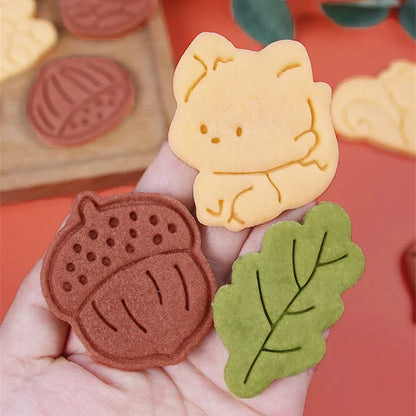 Autumn Leaves Squirrel Owl Fox Pattern 3D Biscuit Mould Thanksgiving Chestnuts Pine Cones Fondant Cookie Cutter Mold Baking Tool