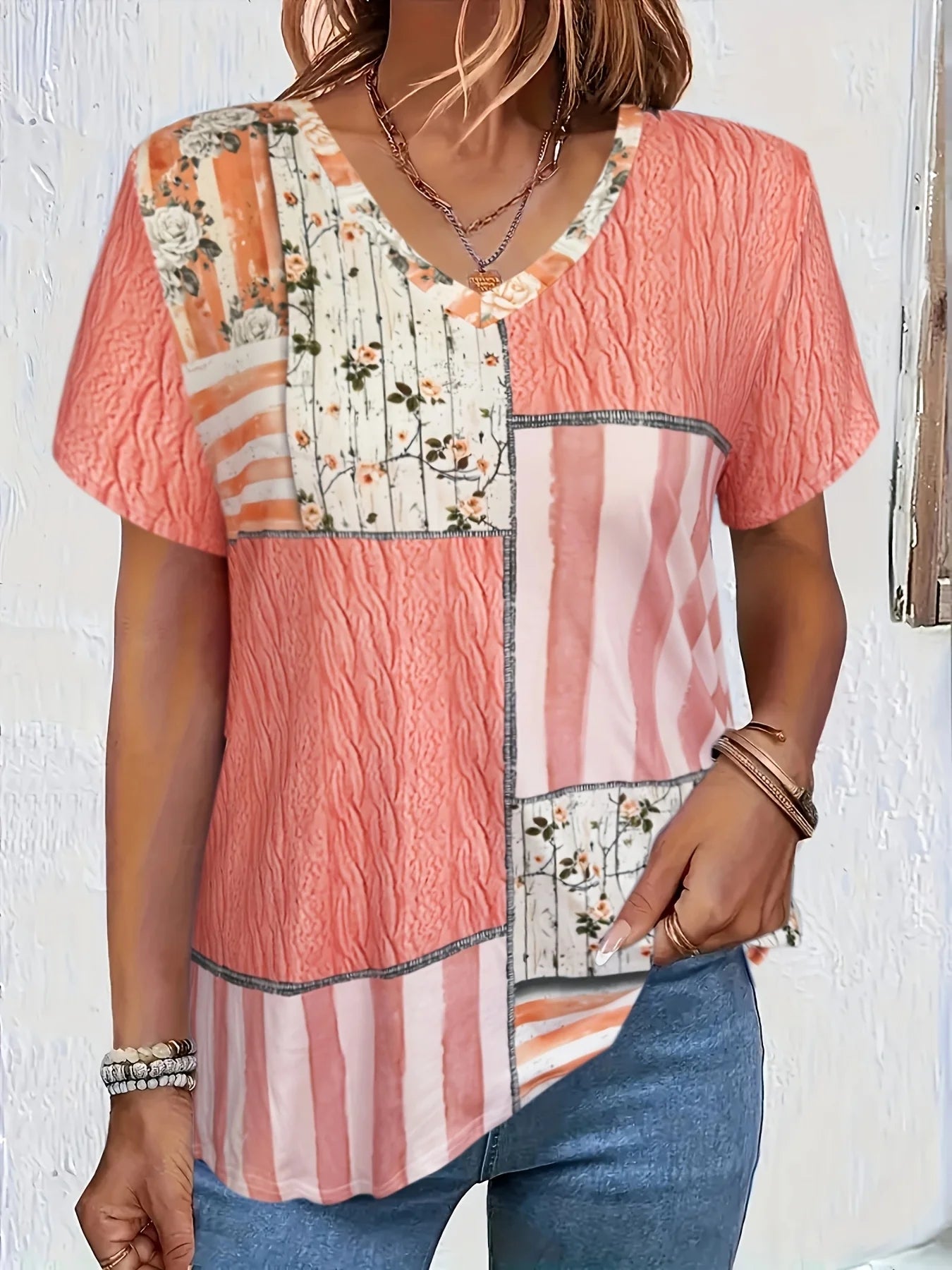 T-shirt women's summer casual elegant simple V-neck short-sleeved floral plaid top loose casual wear ladies T-shirt